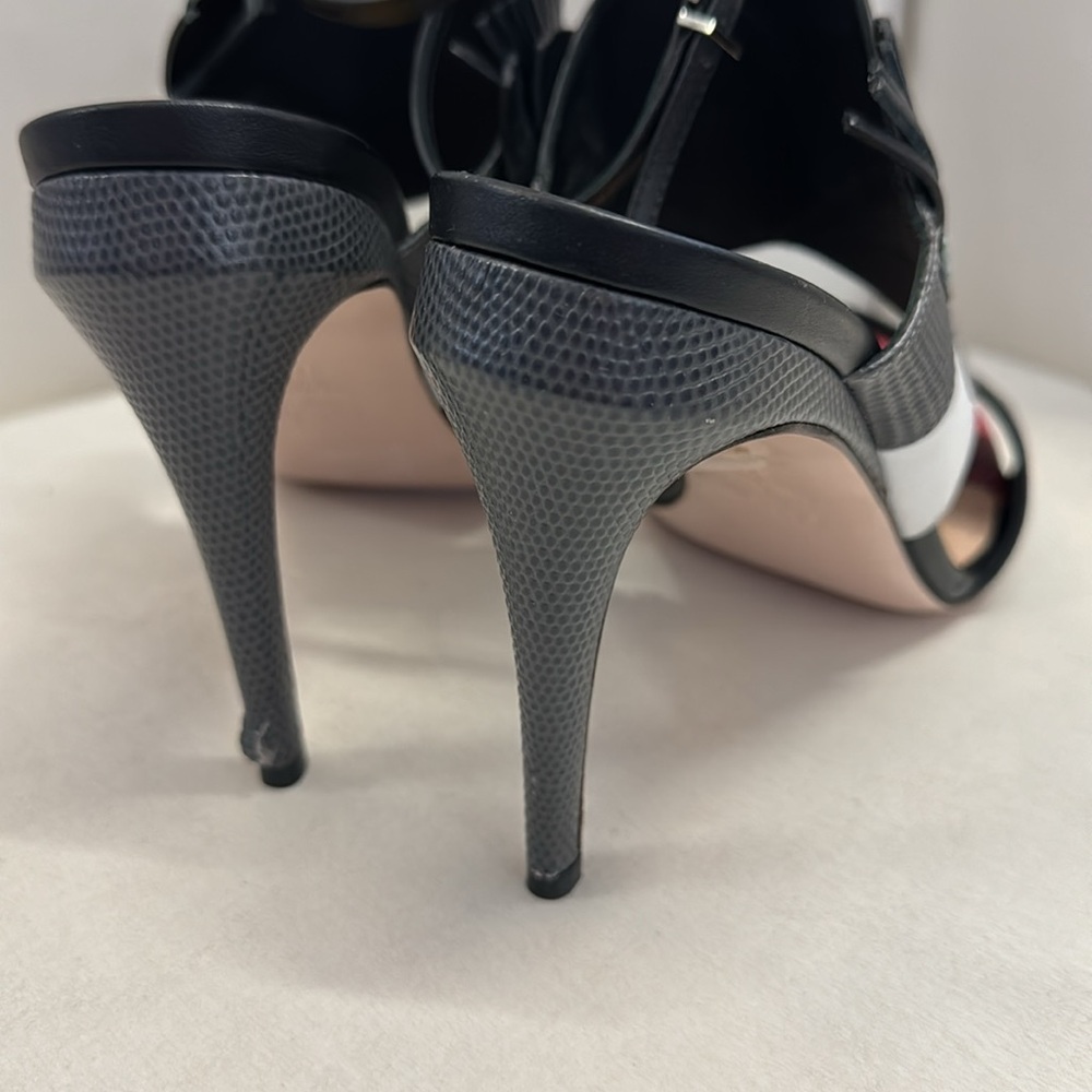 Fendi Heels - Picture 4 of 7